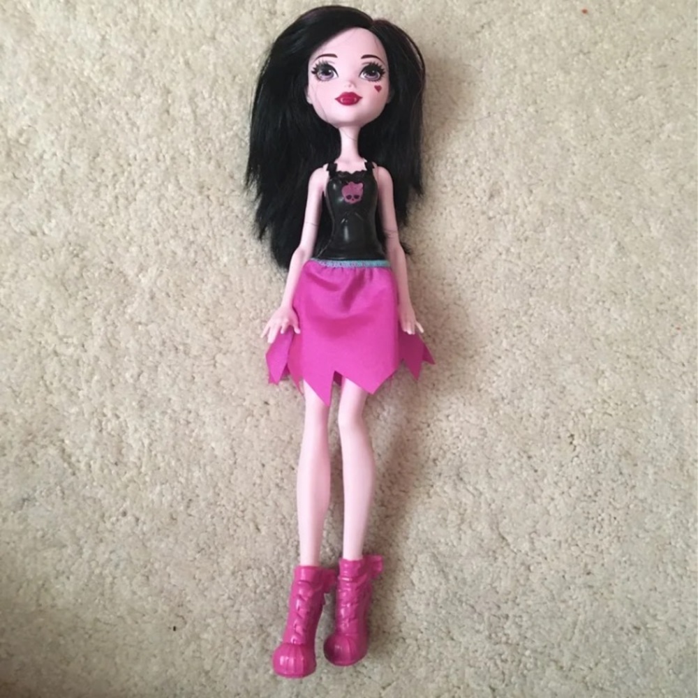 Draculara Monster High Doll Vampire